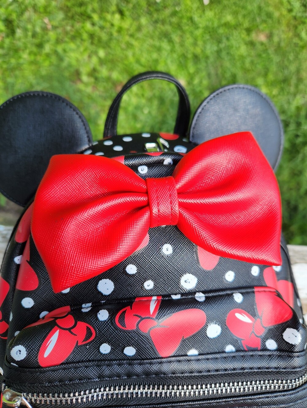 Disney Minnie Mouse black polka dot mini backpack featuring 3D mouse ears EUC - Picture 10 of 10